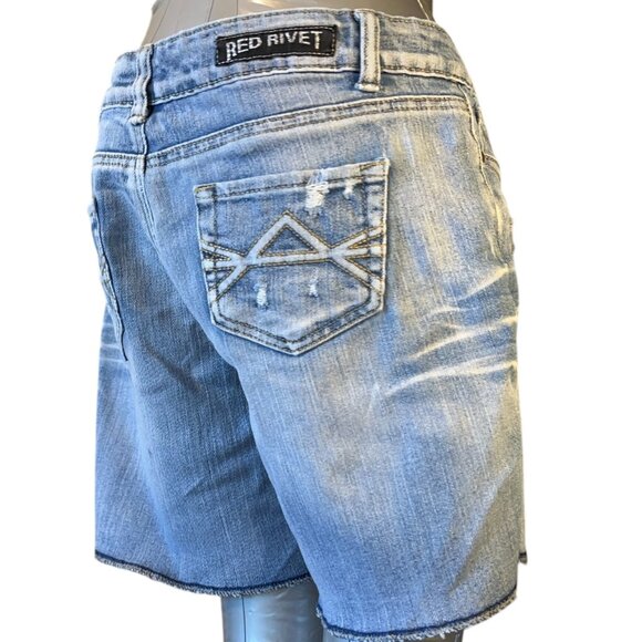 Red Vivet Junior Jean Shorts Low Rise Distressed (Sz5 W30) - Picture 4 of 13